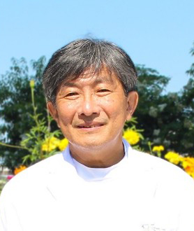 川合特命教授 写真