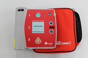 AEDトレーナー2
