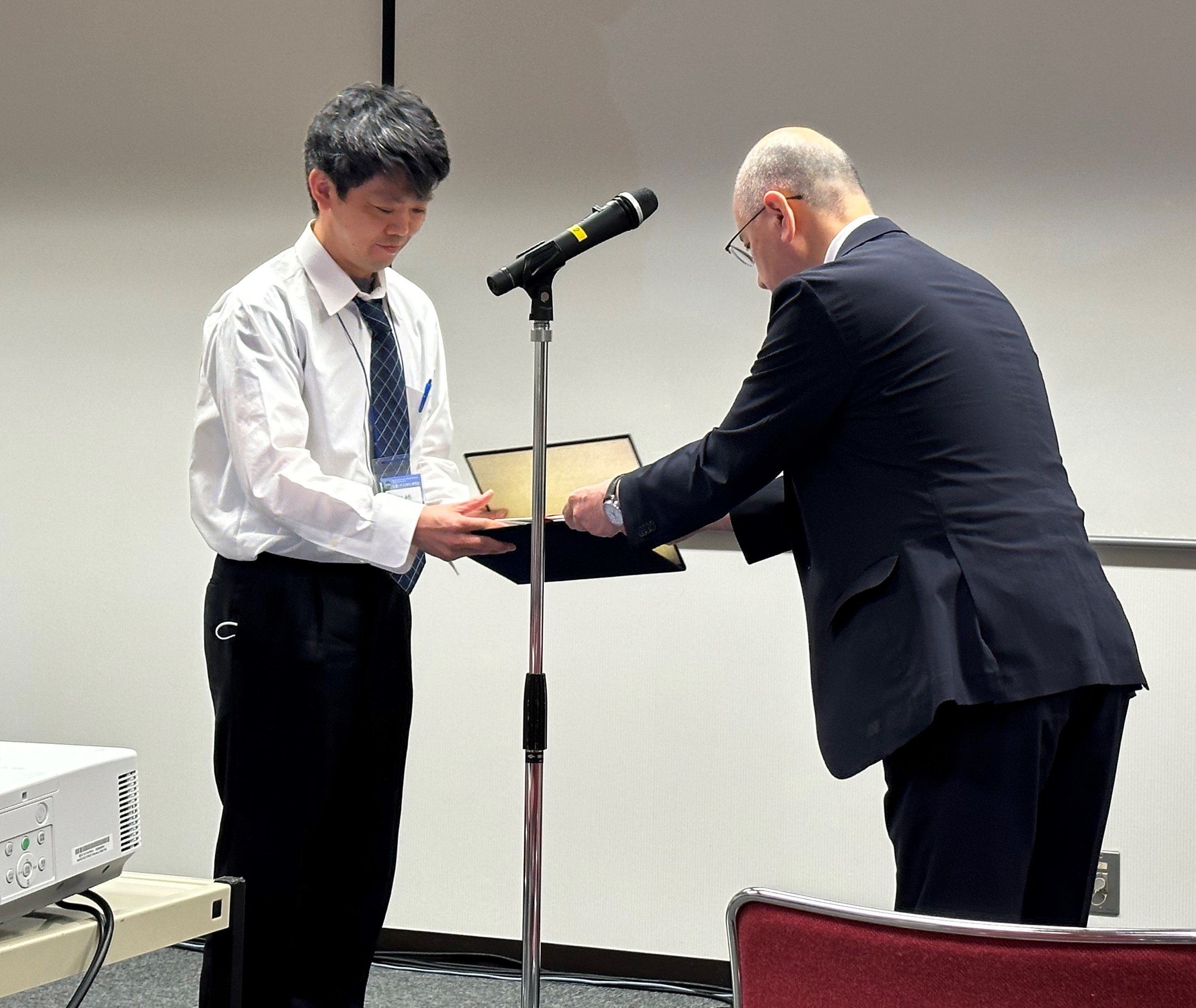 【受賞】 大野 雄康先生が、第29回侵襲とサイトカイン研究会で会長賞を受賞しました