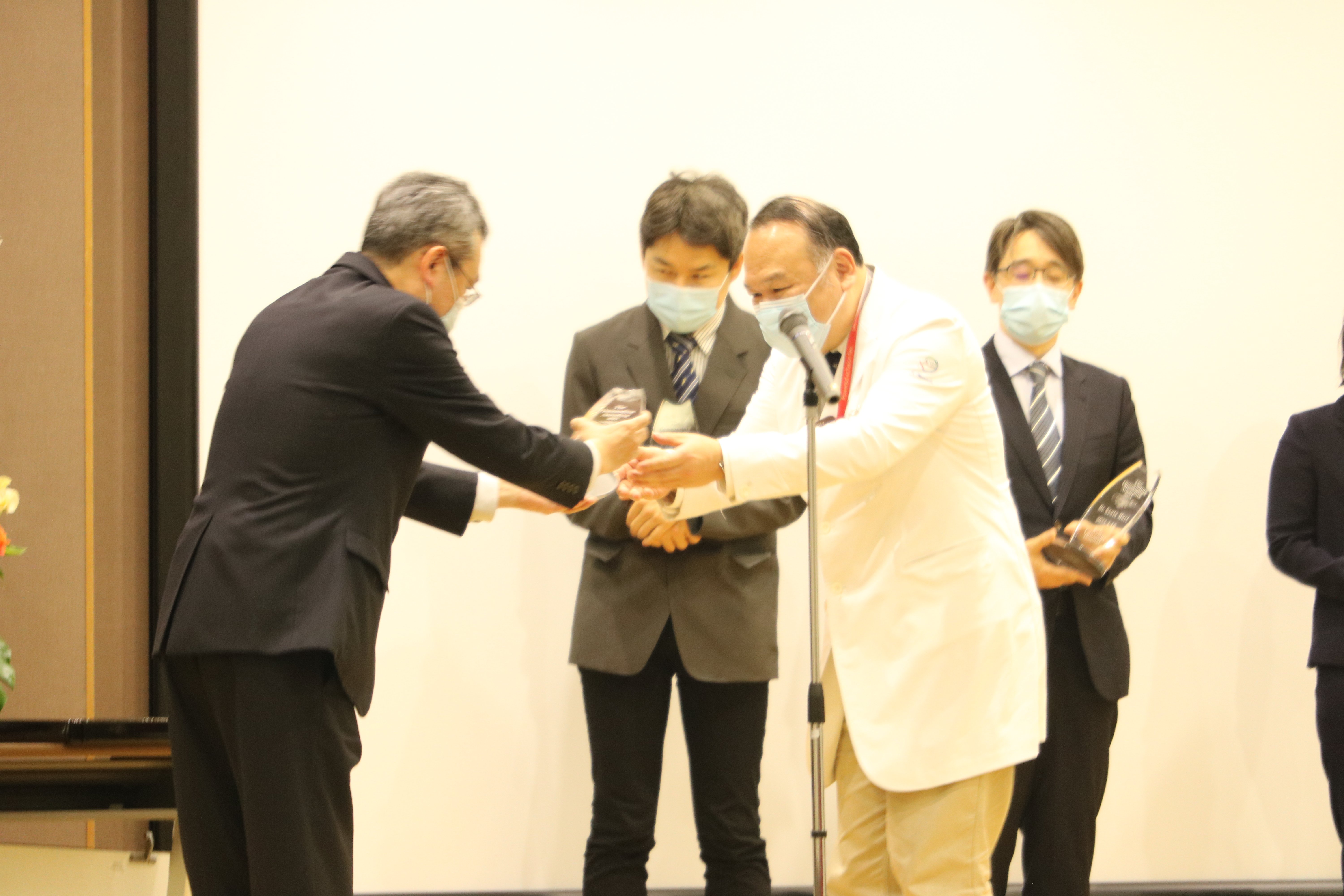 【受賞】山田勇先生が、ベストティーチャー賞を受賞しました