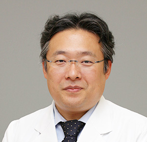 出口　雅士